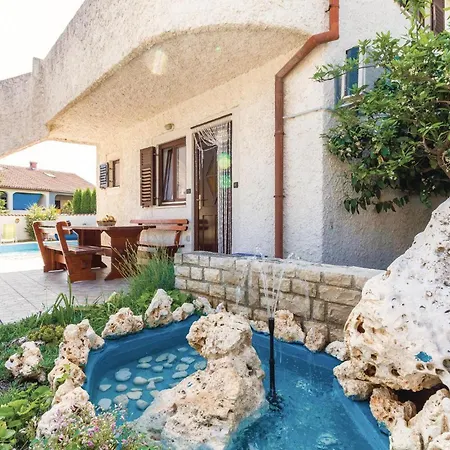 Apartman Two-bedroom In Banjole