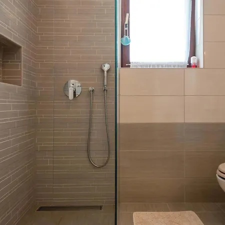 Two-bedroom In Banjole