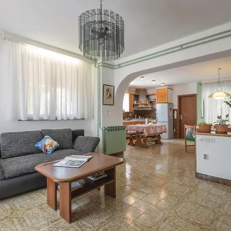 Two-bedroom In Apartman