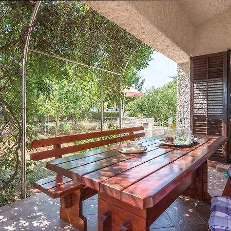 Two-bedroom In * Banjole